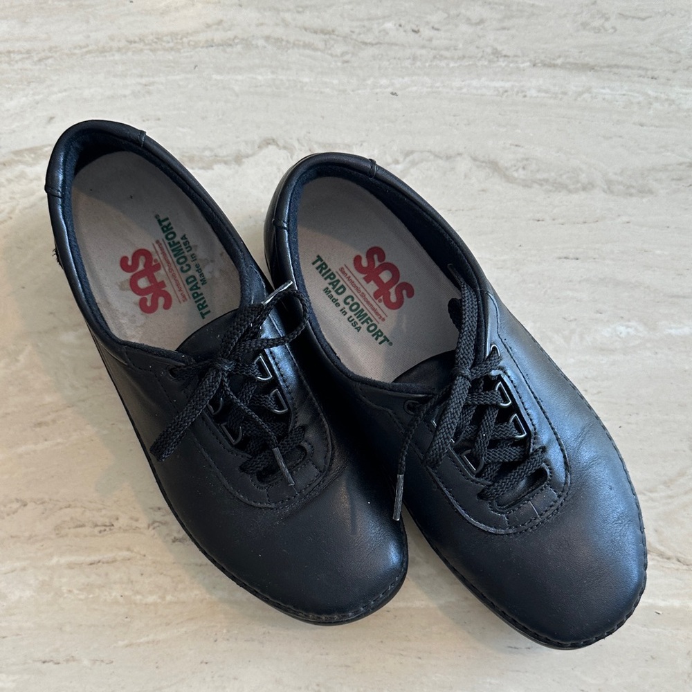 SAS Men's Black Leather Derbys